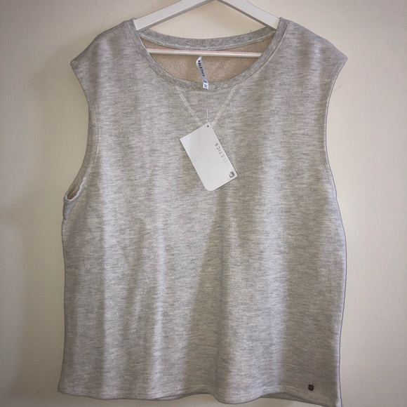 Fabletics Anne Top Le Muscle Tee - Picture 3 of 6